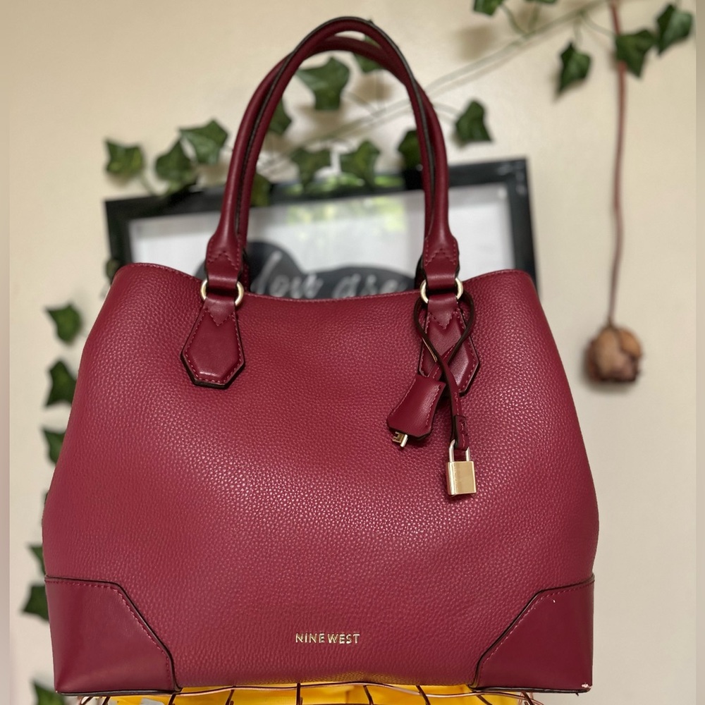 Nine-west leather Shoulder Bag
